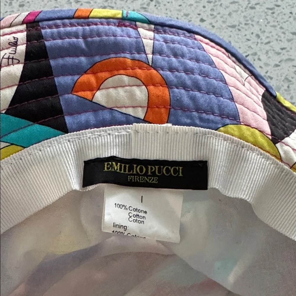 PUCCI Vibrant Multicolor Geometric Bucket Hat - Blue Base